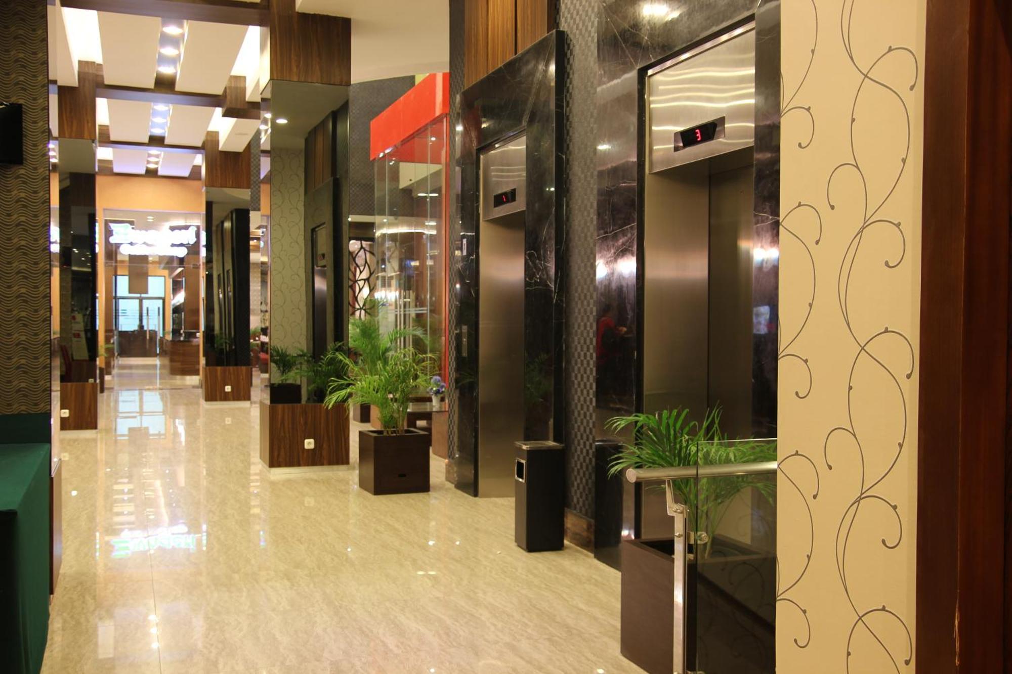 Hotel Roditha Banjarbaru Banjarmasin  Exterior photo