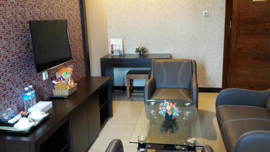 Hotel Roditha Banjarbaru Banjarmasin  Exterior photo
